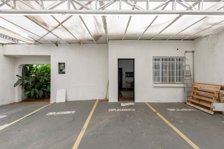 Casa à venda com 300m², 3 quartos e 8 vagasGaragem