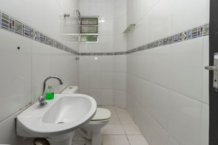 Casa à venda com 300m², 3 quartos e 8 vagasBanheiro 2