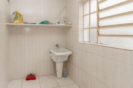 Casa à venda com 300m², 3 quartos e 8 vagasÁrea de Serviço