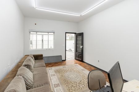 Casa à venda com 300m², 3 quartos e 8 vagasSala