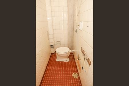 Apartamento à venda com 180m², 3 quartos e 1 vaga Apartamento à venda com 180m², 3 quartos e 1 vagaBanheiro de serviço