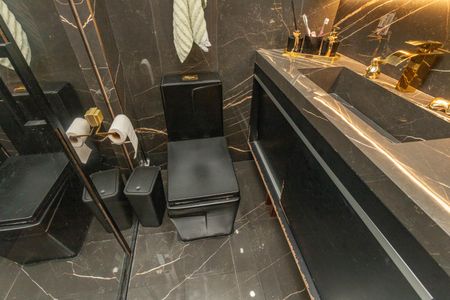 Apartamento à venda com 52m², 2 quartos e 1 vaga Apartamento à venda com 52m², 2 quartos e 1 vagaBanheiro