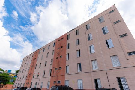 Apartamento à venda com 50m², 2 quartos e 1 vaga Apartamento à venda com 50m², 2 quartos e 1 vagaFachada