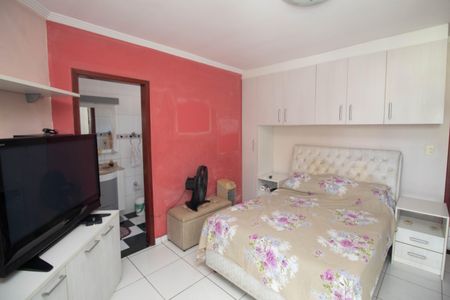 Casa à venda com 131m², 3 quartos e 4 vagasSuíte 1