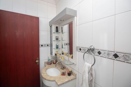 Casa à venda com 131m², 3 quartos e 4 vagasBanheiro da Suíte 1