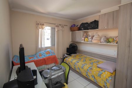 Casa à venda com 131m², 3 quartos e 4 vagasQuarto 2