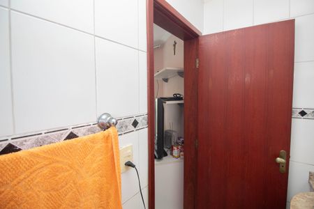 Casa à venda com 131m², 3 quartos e 4 vagasBanheiro da Suíte 1
