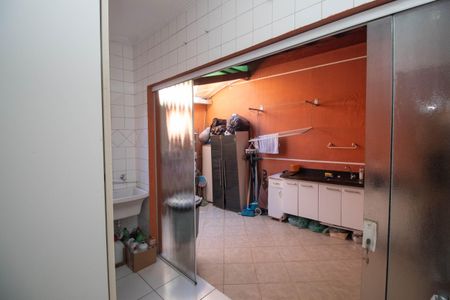 Casa à venda com 131m², 3 quartos e 4 vagasÁrea de Serviço
