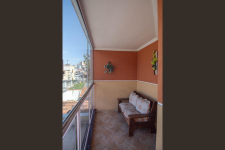 Casa à venda com 131m², 3 quartos e 4 vagasVaranda