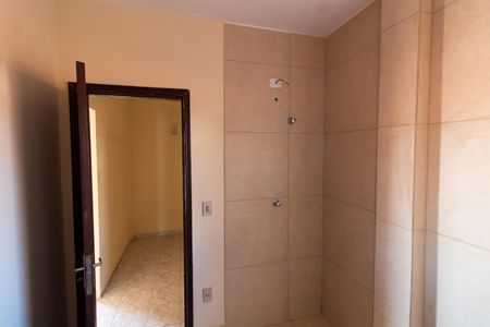 Casa à venda com 214m², 3 quartos e 3 vagas Casa à venda com 214m², 3 quartos e 3 vagasBanheiro da Suíte