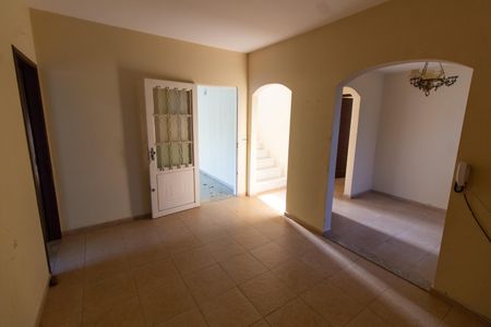 Casa à venda com 214m², 3 quartos e 3 vagas Casa à venda com 214m², 3 quartos e 3 vagasSala de TV