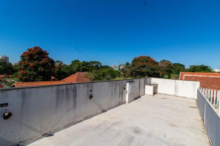 Casa à venda com 214m², 3 quartos e 3 vagas Casa à venda com 214m², 3 quartos e 3 vagasÁrea Externa