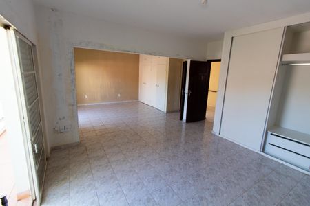 Casa à venda com 214m², 3 quartos e 3 vagas Casa à venda com 214m², 3 quartos e 3 vagasQuarto 1 E 2