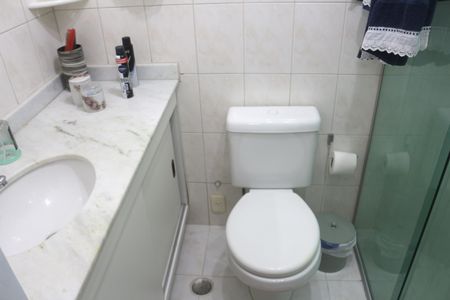 Apartamento à venda com 134m², 3 quartos e 2 vagasBanheiro da Suíte 1