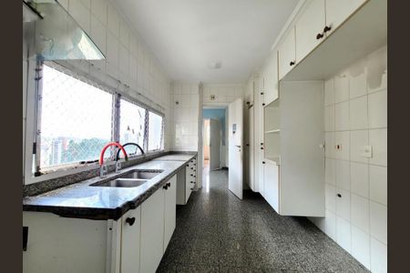 Apartamento à venda com 200m², 4 quartos e 3 vagas