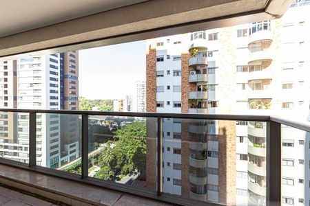 Apartamento à venda com 192m², 3 quartos e 4 vagasVaranda da Sala