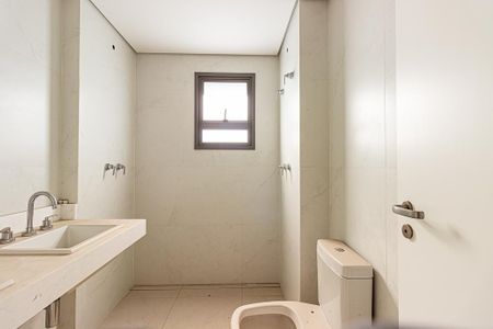 Apartamento à venda com 192m², 3 quartos e 4 vagasBanheiro Suíte 1