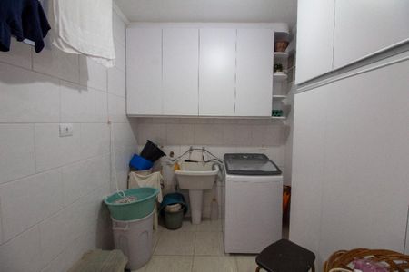 Casa à venda com 120m², 2 quartos e 3 vagas