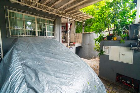 Casa à venda com 210m², 2 quartos e 2 vagas Casa à venda com 210m², 2 quartos e 2 vagasGaragem