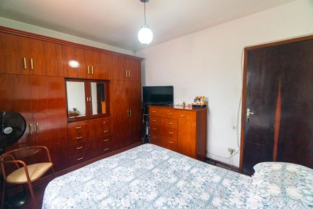 Casa à venda com 210m², 2 quartos e 2 vagas Casa à venda com 210m², 2 quartos e 2 vagasQuarto 1