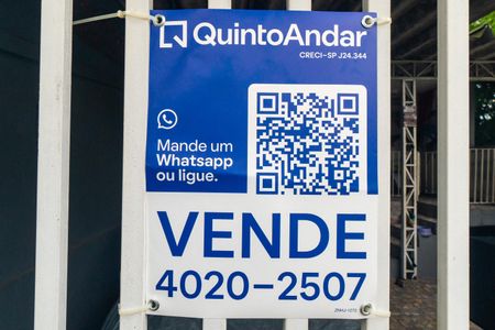 Casa à venda com 210m², 2 quartos e 2 vagas Casa à venda com 210m², 2 quartos e 2 vagasPlaquinha