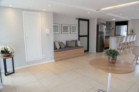 Apartamento à venda com 48m², 2 quartos e 1 vagaÁrea comum 