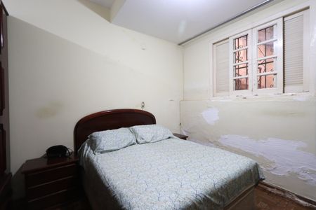 Casa à venda com 180m², 3 quartos e 5 vagasQuarto - Casa 2