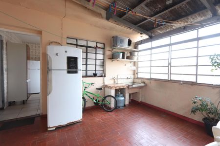 Casa à venda com 180m², 3 quartos e 5 vagasLavanderia - Casa 1