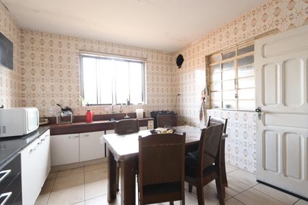 Casa à venda com 180m², 3 quartos e 5 vagasCozinha - Casa 1