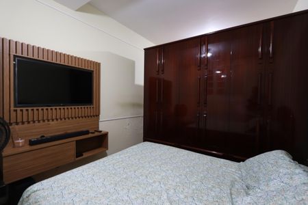 Casa à venda com 180m², 3 quartos e 5 vagasQuarto - Casa 2