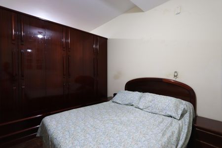 Casa à venda com 180m², 3 quartos e 5 vagasQuarto - Casa 2