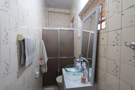 Casa à venda com 180m², 3 quartos e 5 vagasBanheiro - Casa 2