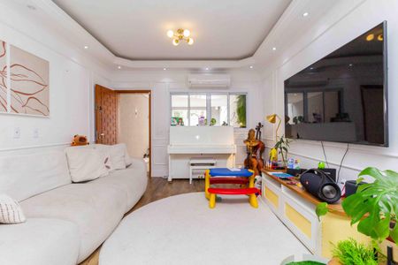 Casa à venda com 230m², 3 quartos e 2 vagasSala