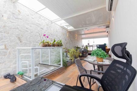 Casa à venda com 230m², 3 quartos e 2 vagasVaranda gourmet