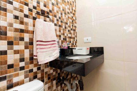 Casa à venda com 230m², 3 quartos e 2 vagasBanheiro da Suíte 1