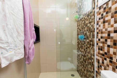 Casa à venda com 230m², 3 quartos e 2 vagasBanheiro da Suíte 1