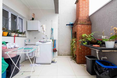 Casa à venda com 230m², 3 quartos e 2 vagasÁrea de Serviço