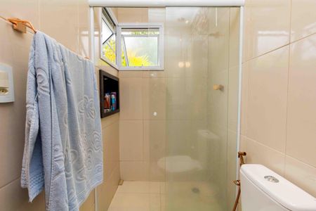 Casa à venda com 230m², 3 quartos e 2 vagasBanheiro da Suíte 3