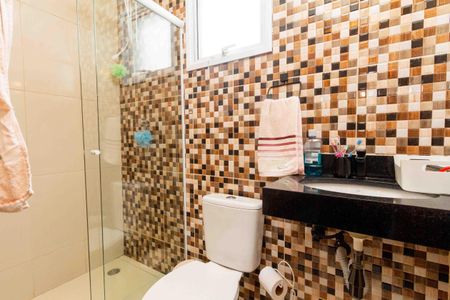 Casa à venda com 230m², 3 quartos e 2 vagasBanheiro da Suíte 1