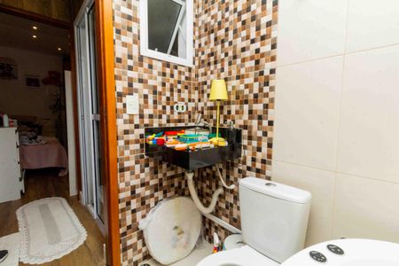 Casa à venda com 230m², 3 quartos e 2 vagasBanheiro da Suíte 2