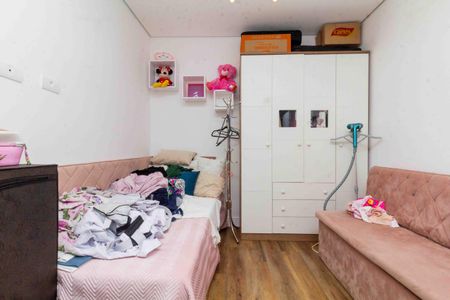 Casa à venda com 230m², 3 quartos e 2 vagasQuarto Suíte  2