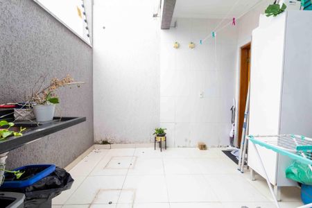 Casa à venda com 230m², 3 quartos e 2 vagasÁrea de Serviço