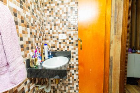 Casa à venda com 230m², 3 quartos e 2 vagasBanheiro