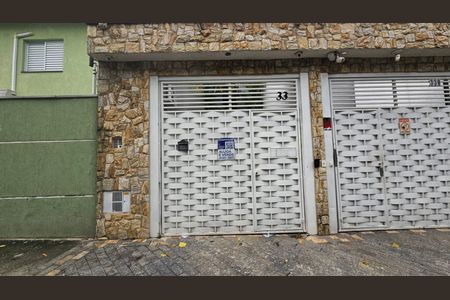 Casa à venda com 230m², 3 quartos e 2 vagasFachada