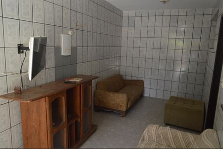 Casa para alugar com 77m², 2 quartos e sem vagaSala 