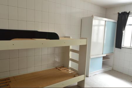 Casa para alugar com 77m², 2 quartos e sem vagaQuar