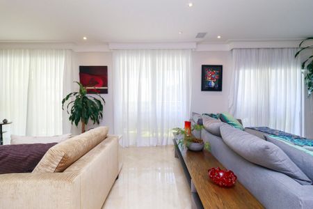 Apartamento à venda com 238m², 4 quartos e 4 vagas Apartamento à venda com 238m², 4 quartos e 4 vagasSala