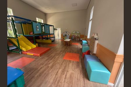 Apartamento à venda com 238m², 4 quartos e 4 vagas Apartamento à venda com 238m², 4 quartos e 4 vagasBrinquedoteca