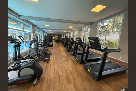 Apartamento à venda com 238m², 4 quartos e 4 vagas Apartamento à venda com 238m², 4 quartos e 4 vagasAcademia