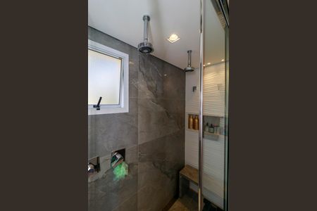 Apartamento à venda com 238m², 4 quartos e 4 vagas Apartamento à venda com 238m², 4 quartos e 4 vagasSuíte Principal - Banheiro